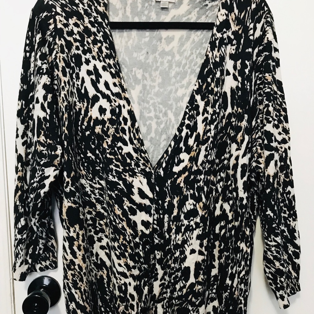 Avenue women’s new cardigan